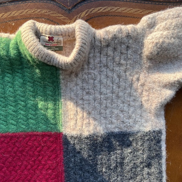 Toddler’s size Large. 100% pure Ireland wool, made in Ireland. Amazing colors. - Picture 5 of 8